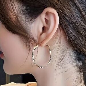 NEW Sterling 925 Silver Twist Hoop Elegant Minimalistic Gold 18k plated earrings